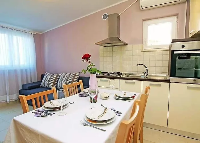 Apartman With Parking Space Brodarica, Sibenik - 12642 Brodarica (Sibenik-Knin)